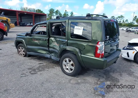 2009 Jeep Commander Sport z USA, uszkodzony, nr VIN 1J8HG48K39C509838